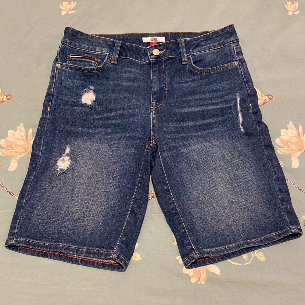 Tommy Hilfiger Women’s Bermuda Shorts - Size 6